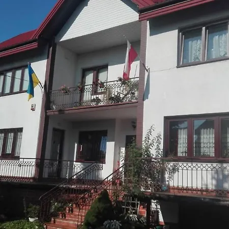 Stroma Guest Homestay *